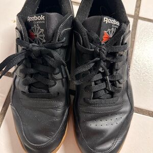 Reebok Classic Black Leather Sneakersr